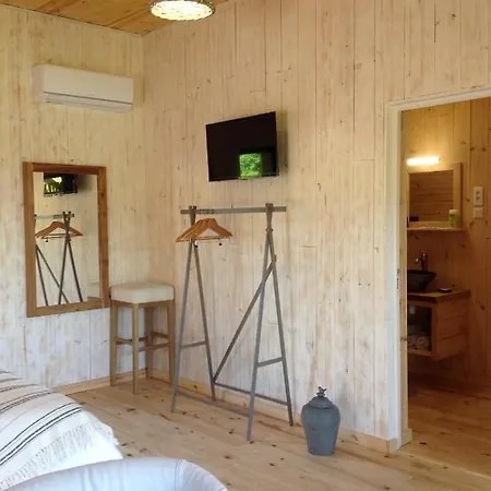 Le En Mormal Chalet *